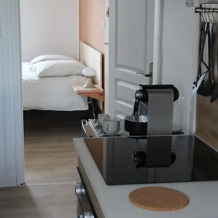 Les Locations D'Argol Apartment Exterior photo